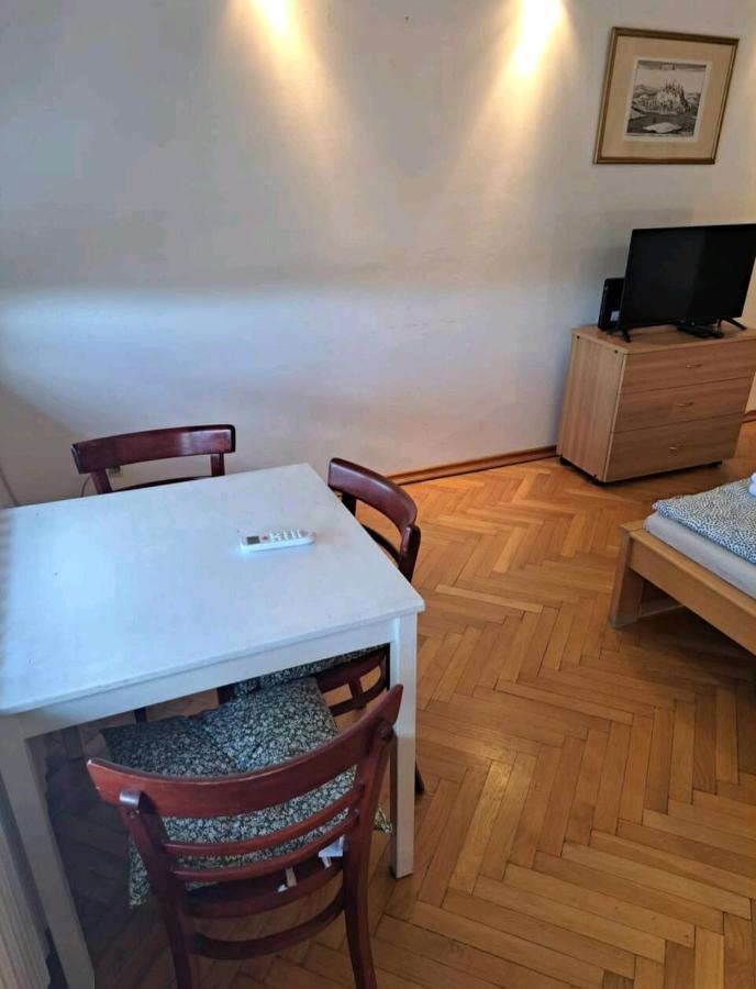 Apartman Milica 2023 Belgrado Buitenkant foto